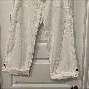 Liz Claiborne capris